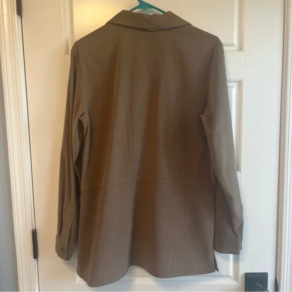 Liz Claiborne Crazy Horse Stretch Long Sleeve Button Down Shirt Tan - Picture 3 of 5